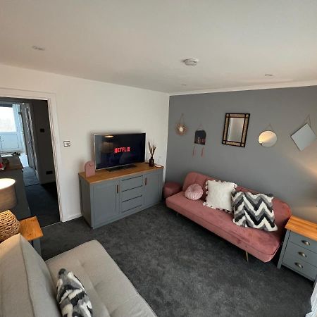 House Sleeps 8. 2Bedrooms & Sofa Beds In Sitting Room Μπαθ Εξωτερικό φωτογραφία
