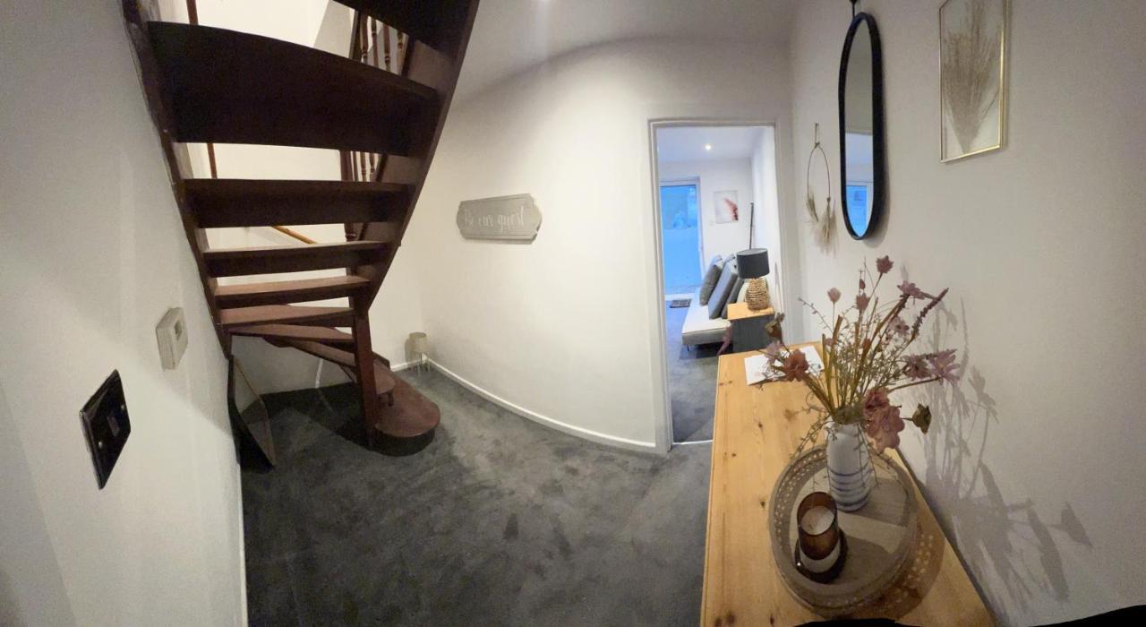 House Sleeps 8. 2Bedrooms & Sofa Beds In Sitting Room Μπαθ Εξωτερικό φωτογραφία