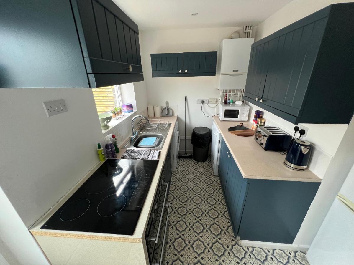 House Sleeps 8. 2Bedrooms & Sofa Beds In Sitting Room Μπαθ Εξωτερικό φωτογραφία